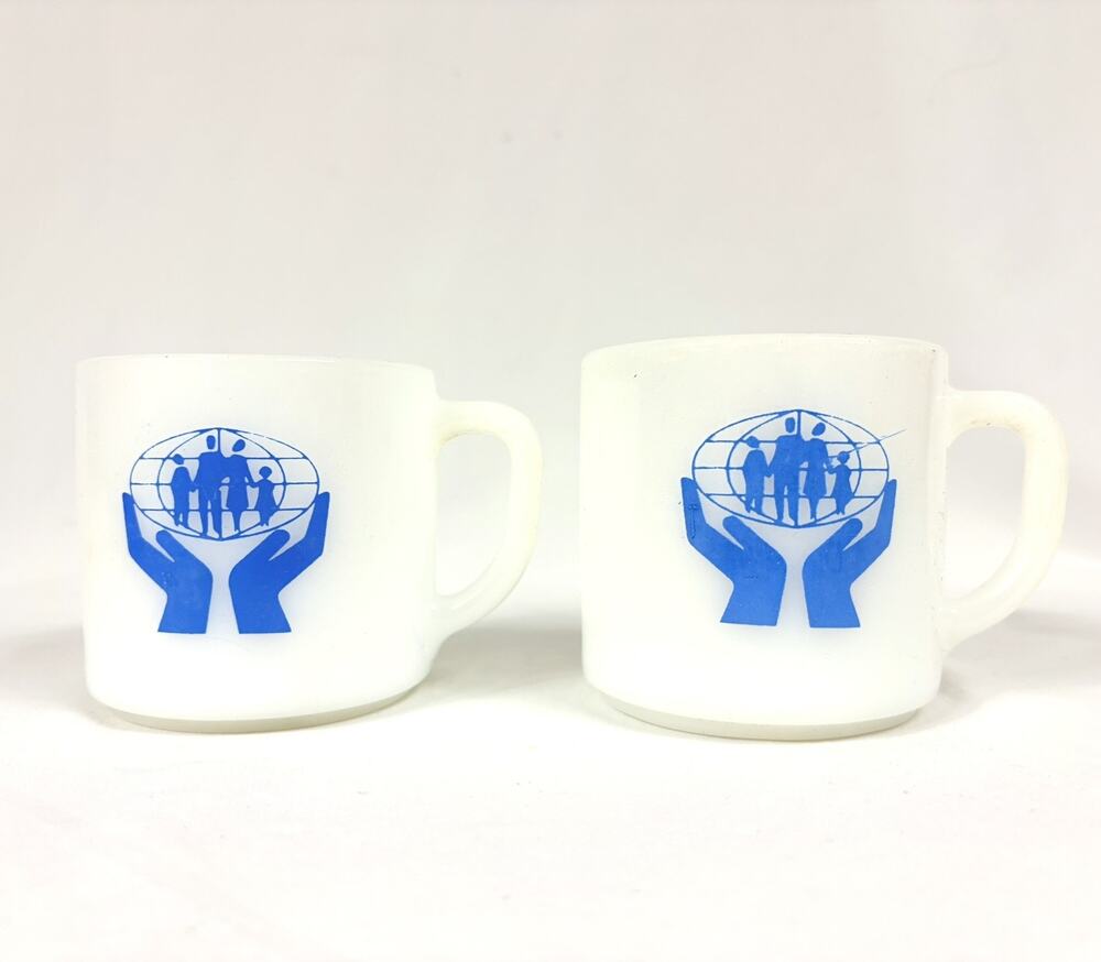 2 Federal Milk Glass Coffee Mugs Cups D Handles Vtg